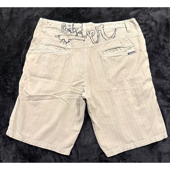 Vintage Quicksilver Shorts Mens Embroidered Logo Size: 36x11 Surfer Skater - Picture 1 of 9